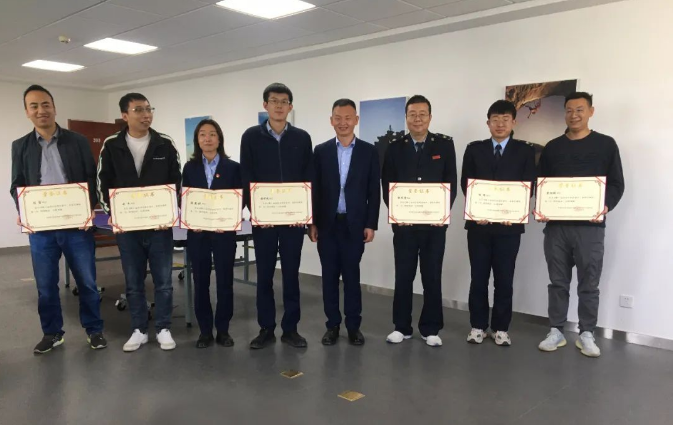市產(chǎn)投集團團委舉辦“慶五一、迎五四”球類(lèi)聯(lián)誼比賽(圖3)